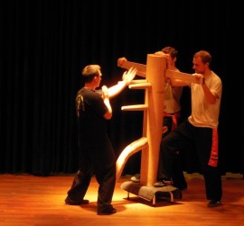 Selbstverteidigung Jena Kampfkunst Gewaltprävention Holzpuppe Lo Man Kam Wing Chun Kung Fu Kampfkunsttempel Ip Man
